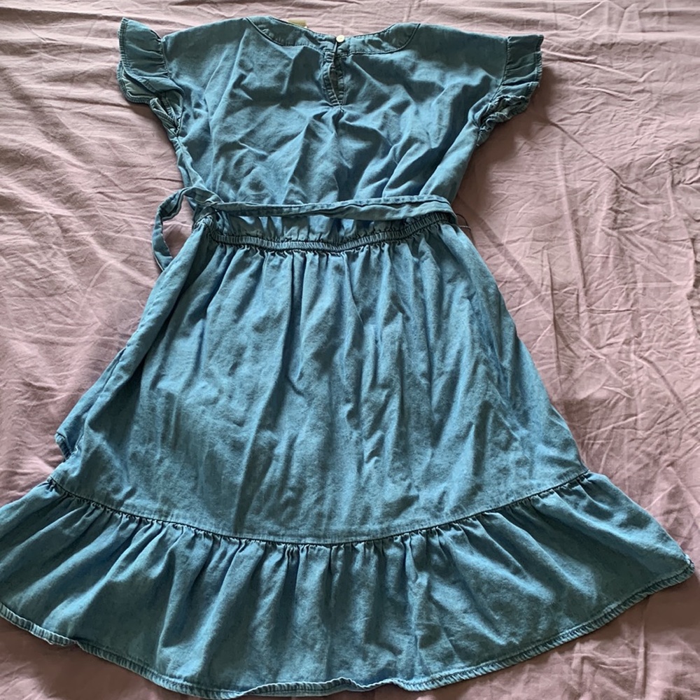 Dress - Picture 4 of 7